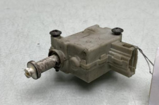 Actionneur verrou trappe d'essence VOLKSWAGEN POLO 4 Photo n°1