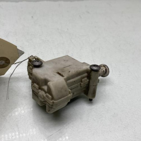 Actionneur verrou trappe d'essence VOLKSWAGEN POLO 4