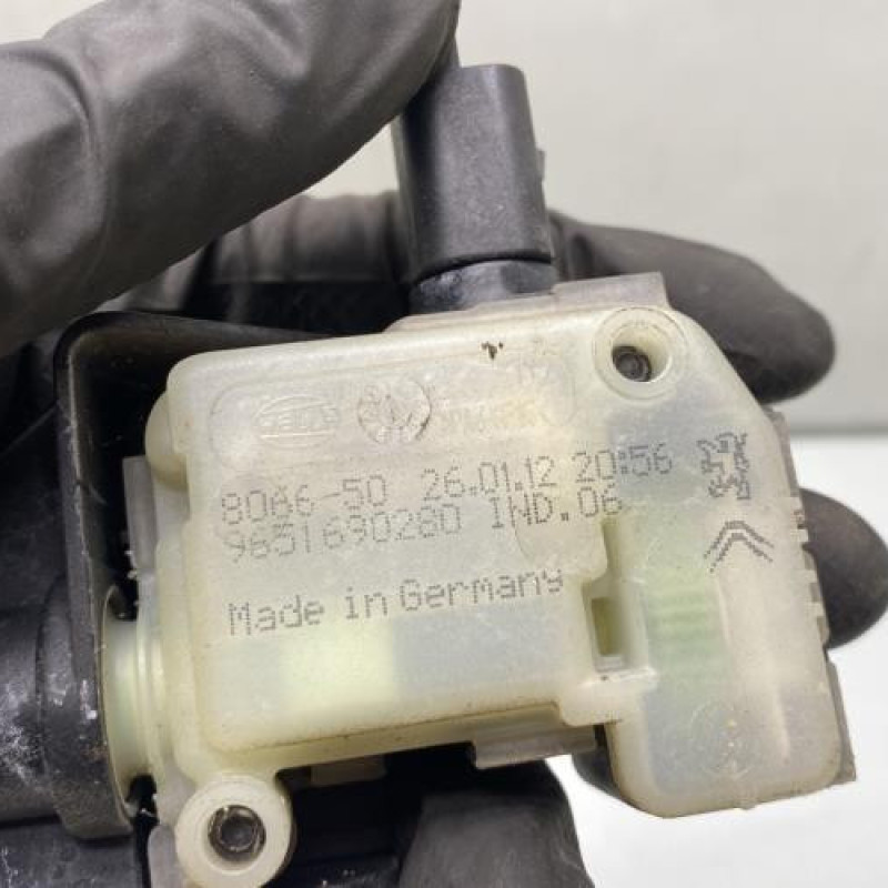 Actionneur verrou trappe d'essence PEUGEOT 508 1 Photo n°5