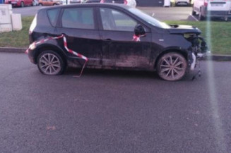 Aile avant droit RENAULT SCENIC 3