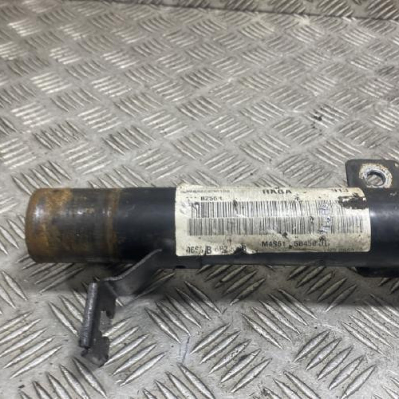 Amortisseur avant droit FORD FIESTA 5 Photo n°2