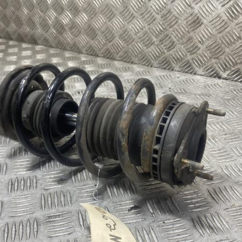 Amortisseur avant droit FORD FIESTA 5 Photo n°6