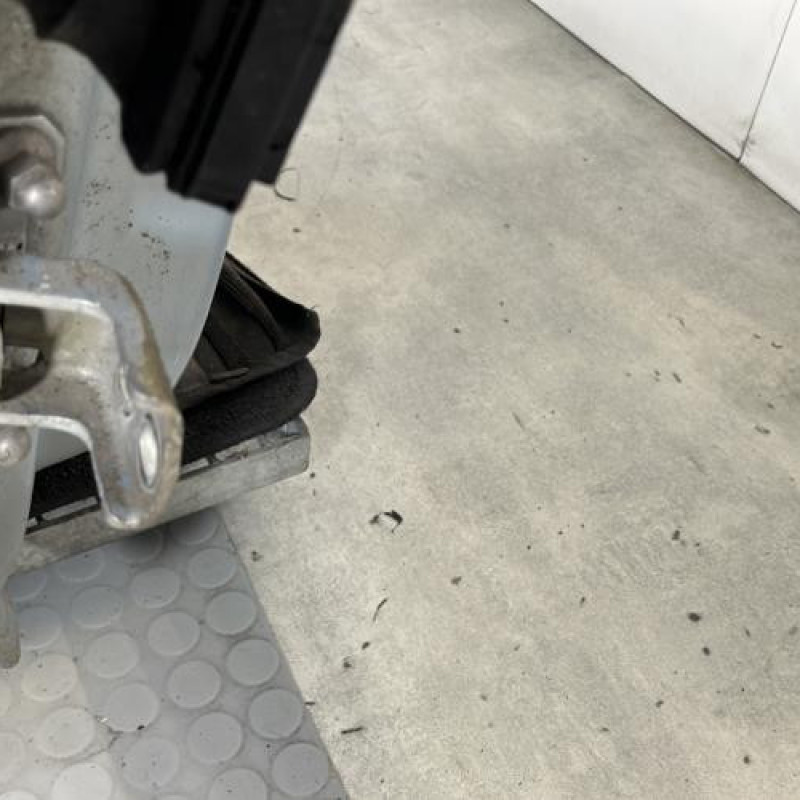 Porte avant droit RENAULT GRAND ESPACE 4 Photo n°6