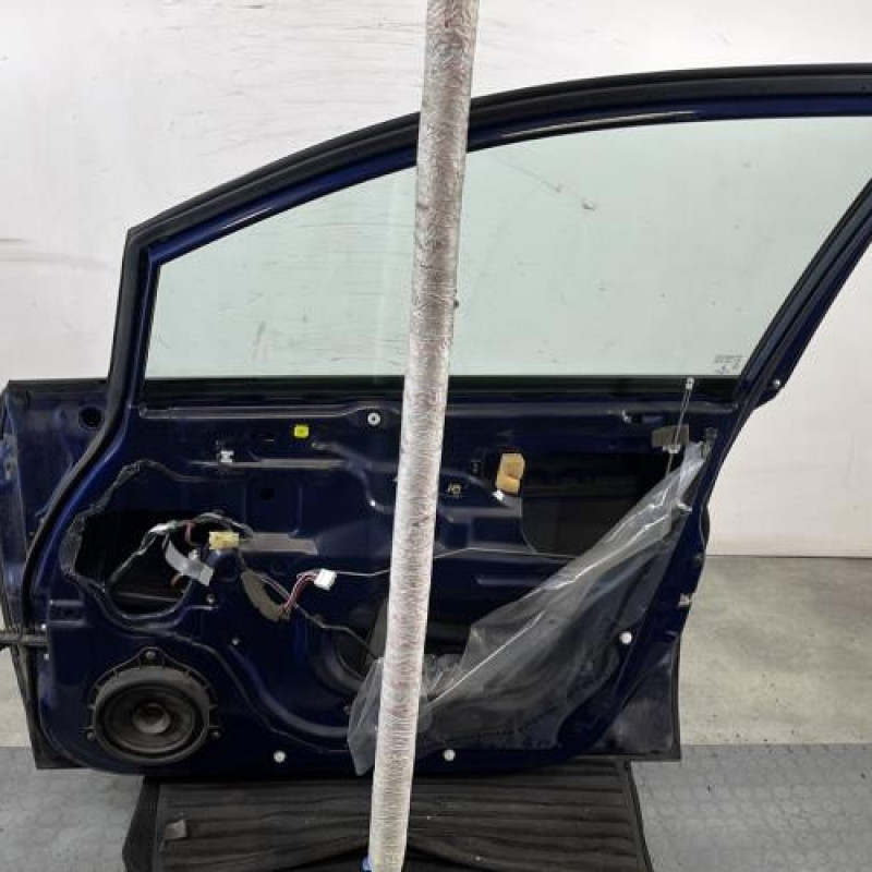 Porte avant droit SUZUKI LIANA Photo n°6