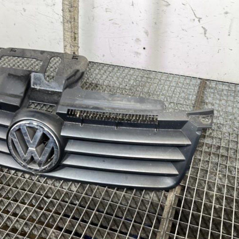 Calandre VOLKSWAGEN POLO 4 Photo n°3