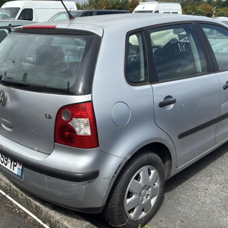 Calandre VOLKSWAGEN POLO 4 Photo n°7