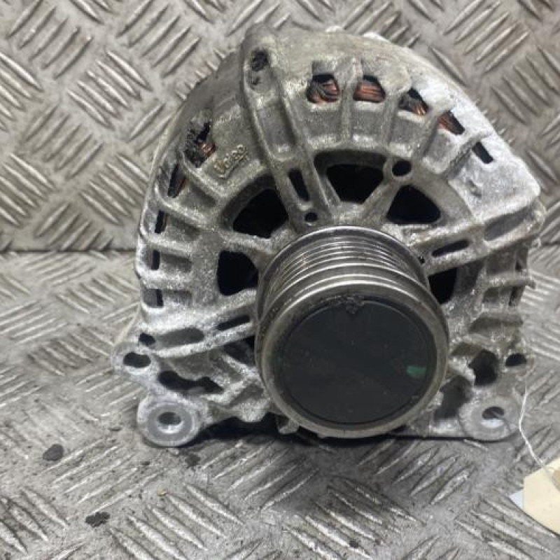 Alternateur VOLKSWAGEN TOURAN 3 Photo n°1