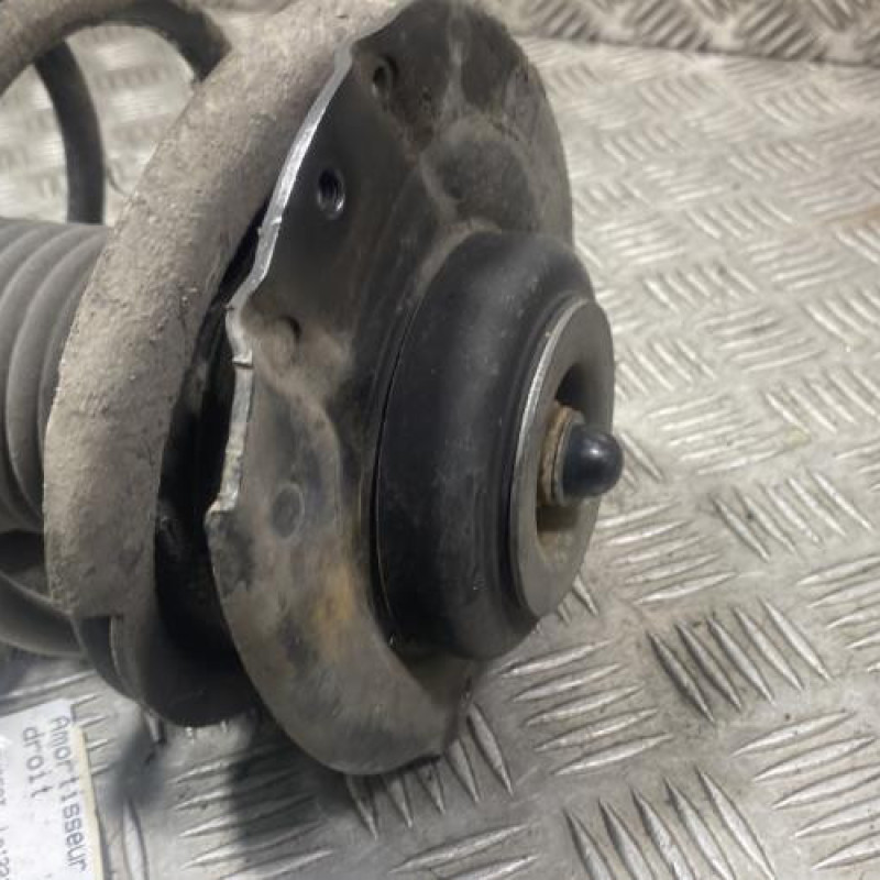 Amortisseur avant droit PEUGEOT 206+ Photo n°4