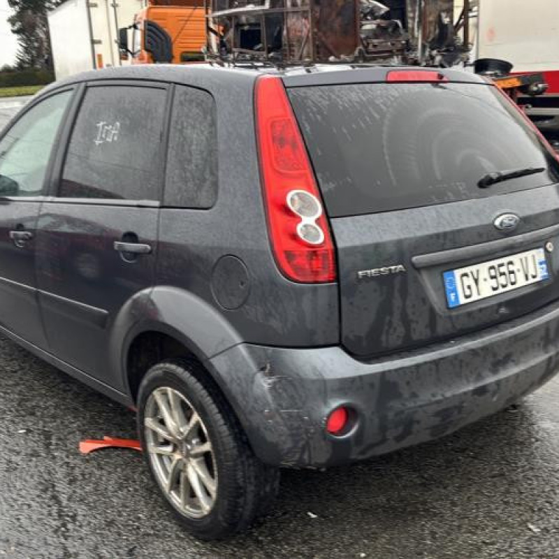 Aile avant gauche FORD FIESTA 5 Photo n°8