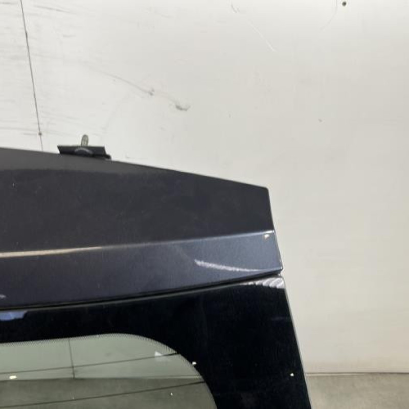 Malle/Hayon arriere FORD FIESTA 5 Photo n°3