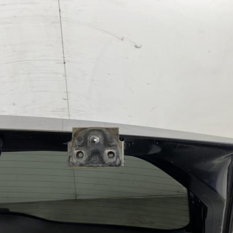 Malle/Hayon arriere FORD FIESTA 5 Photo n°7