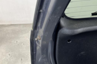 Malle/Hayon arriere FORD FIESTA 5