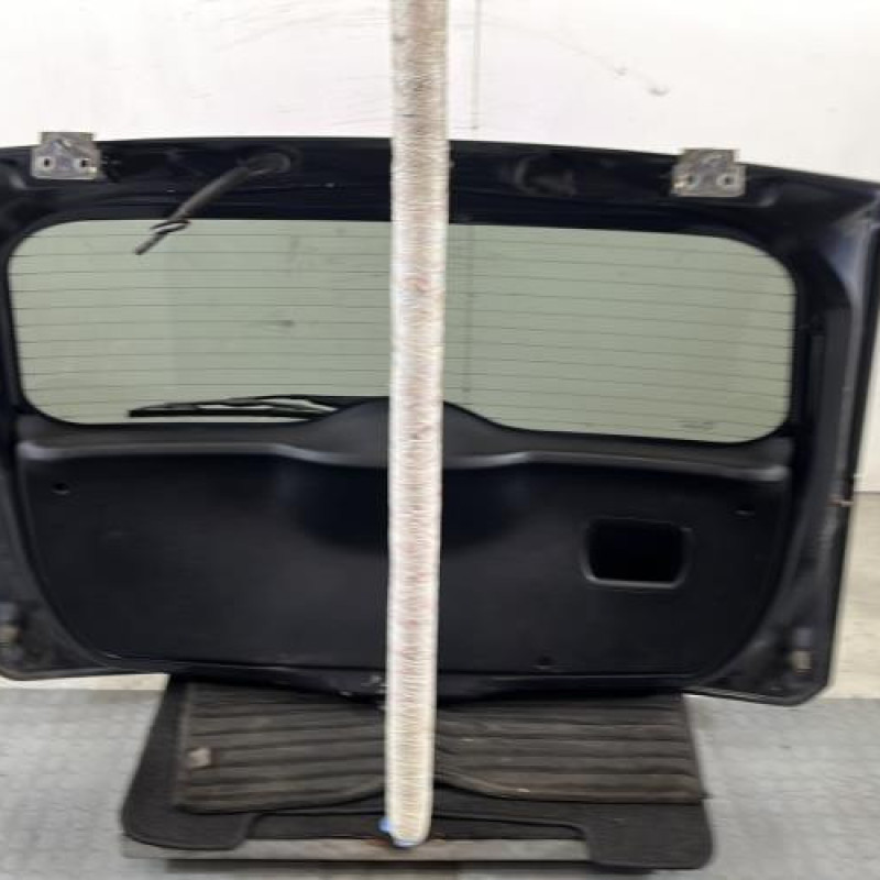 Malle/Hayon arriere FORD FIESTA 5 Photo n°11