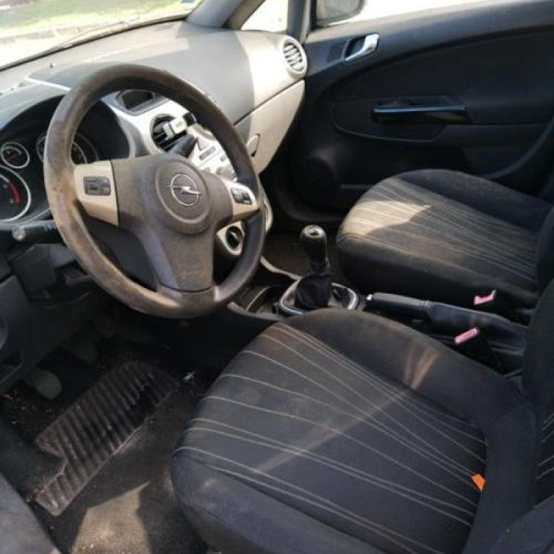 Porte avant gauche OPEL CORSA D Photo n°11