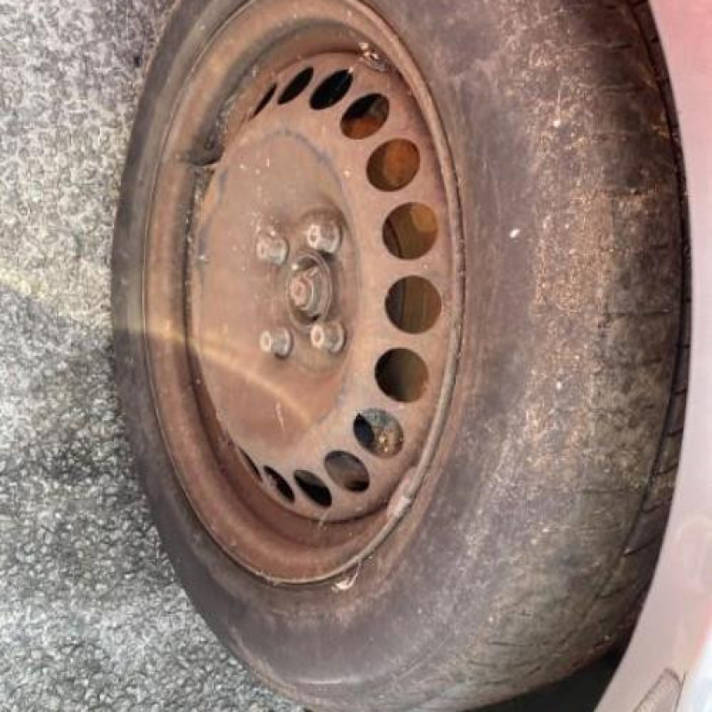 Porte avant gauche OPEL CORSA D Photo n°19