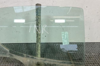 Vitre arriere droit PEUGEOT 207 Photo n°1