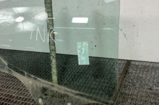 Vitre arriere droit PEUGEOT 207