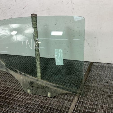 Vitre arriere droit PEUGEOT 207