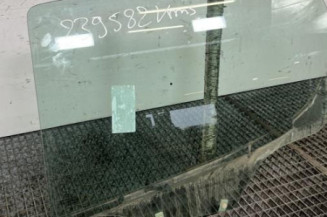 Vitre arriere gauche PEUGEOT 207