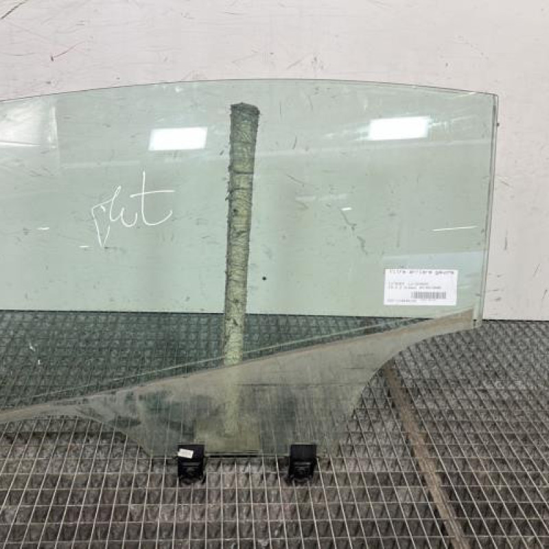 Vitre arriere gauche CITROEN C5 2 Photo n°1