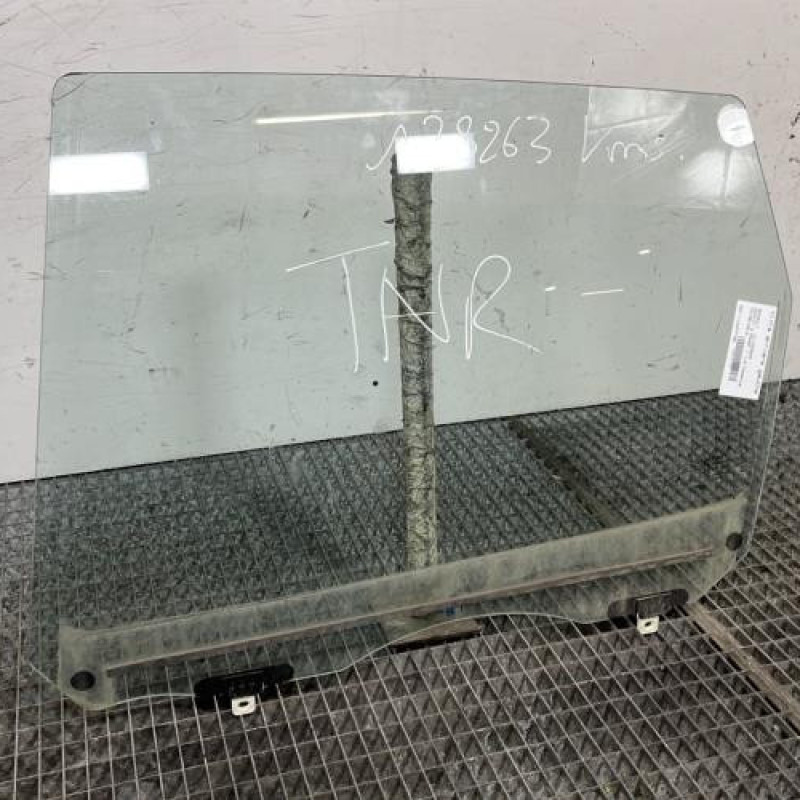 Vitre arriere gauche RENAULT SCENIC 3 Photo n°2