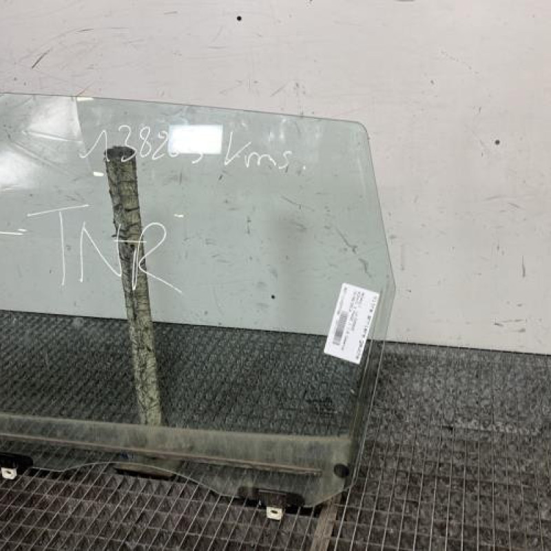 Vitre arriere gauche RENAULT SCENIC 3 Photo n°3