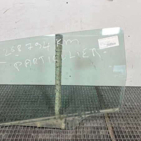 Vitre arriere gauche PEUGEOT 307 Photo n°1