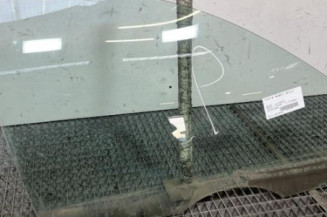 Vitre avant droit SKODA FABIA 1