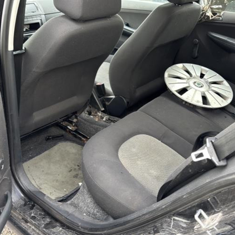 Vitre avant droit SKODA FABIA 1 Photo n°14