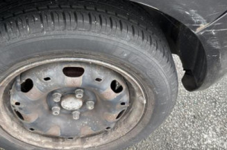 Vitre avant droit SKODA FABIA 1