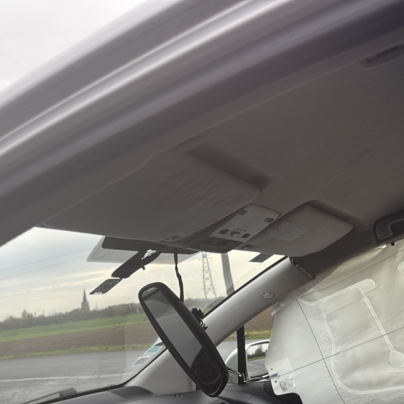 TOYOTA COROLLA VERSO 2 PHASE 1 2.2 D4D - 16V TURBO Photo n°14