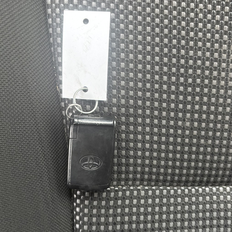 TOYOTA COROLLA VERSO 2 PHASE 1 2.2 D4D - 16V TURBO Photo n°21