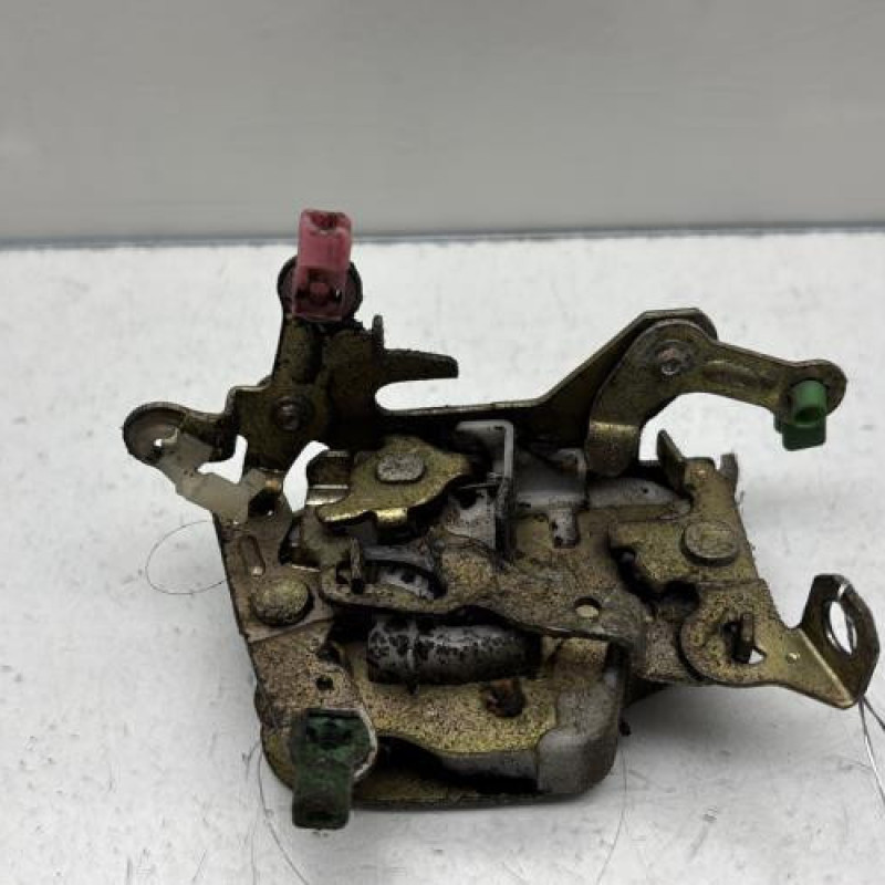 Serrure avant gauche NISSAN PATROL 1 Photo n°1