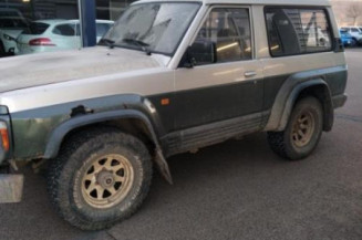 Serrure avant gauche NISSAN PATROL 1