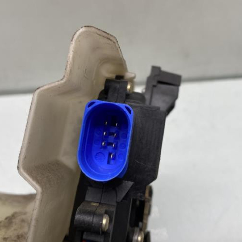 Serrure arriere droit VOLKSWAGEN TOURAN 1 Photo n°4