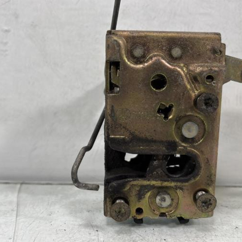 Serrure avant droit PEUGEOT 205 Photo n°1