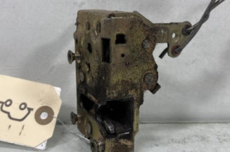 Serrure avant gauche PEUGEOT 205 Photo n°1