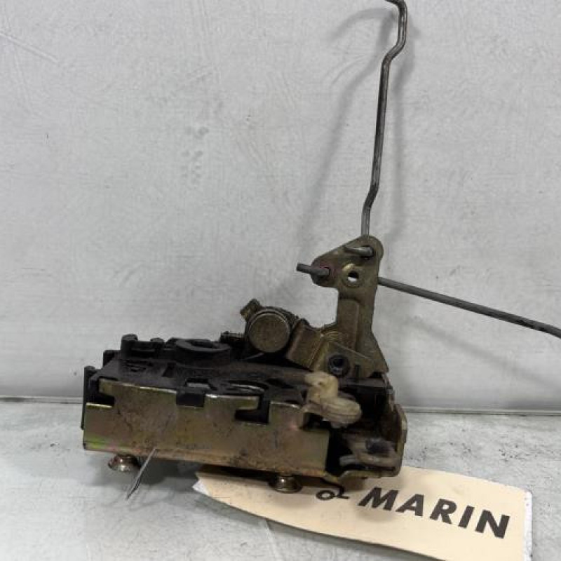 Serrure avant gauche PEUGEOT 205 Photo n°4