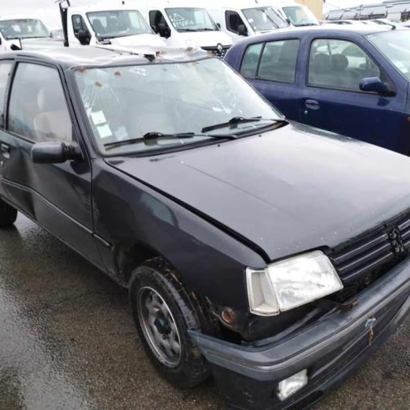 Serrure avant gauche PEUGEOT 205 Photo n°6