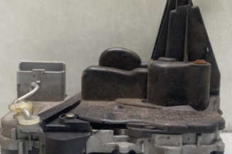 Serrure avant droit PEUGEOT 307