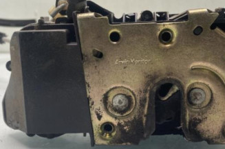 Serrure avant droit PEUGEOT 307