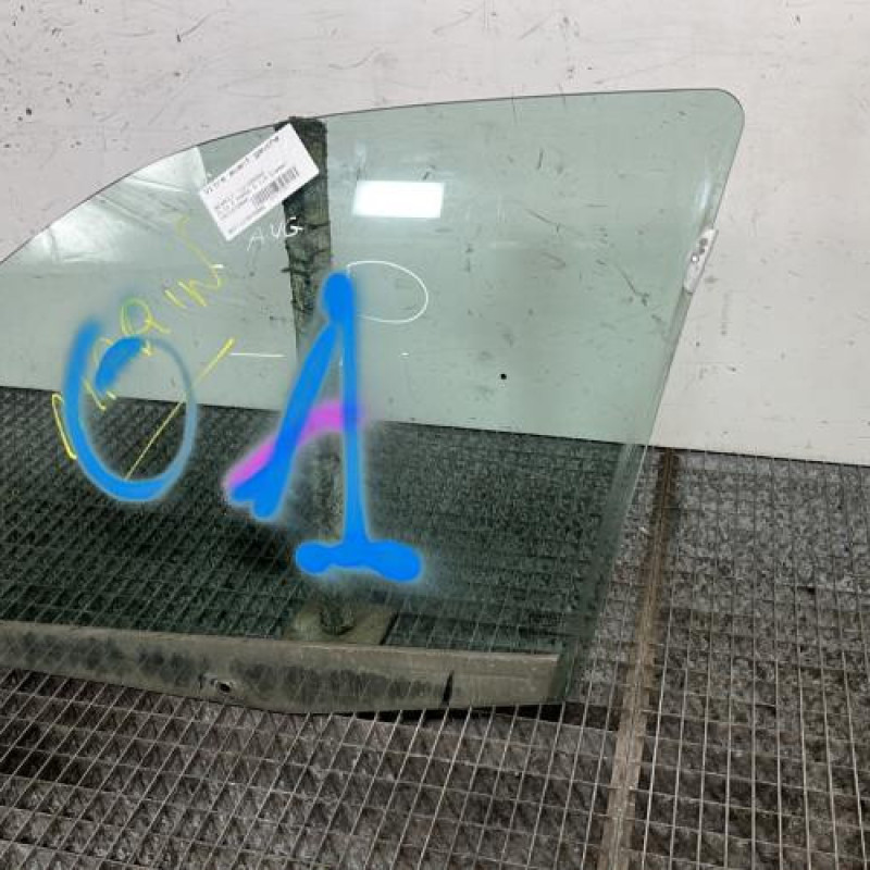 Vitre avant gauche RENAULT CLIO 2 Photo n°3