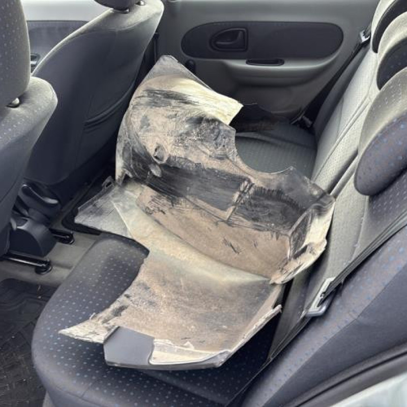 Vitre avant gauche RENAULT CLIO 2 Photo n°16