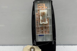 Interrupteur de leve vitre avant droit RENAULT KADJAR