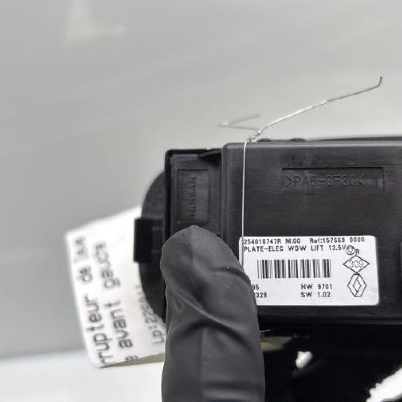 Interrupteur de leve vitre avant gauche RENAULT KADJAR Photo n°4