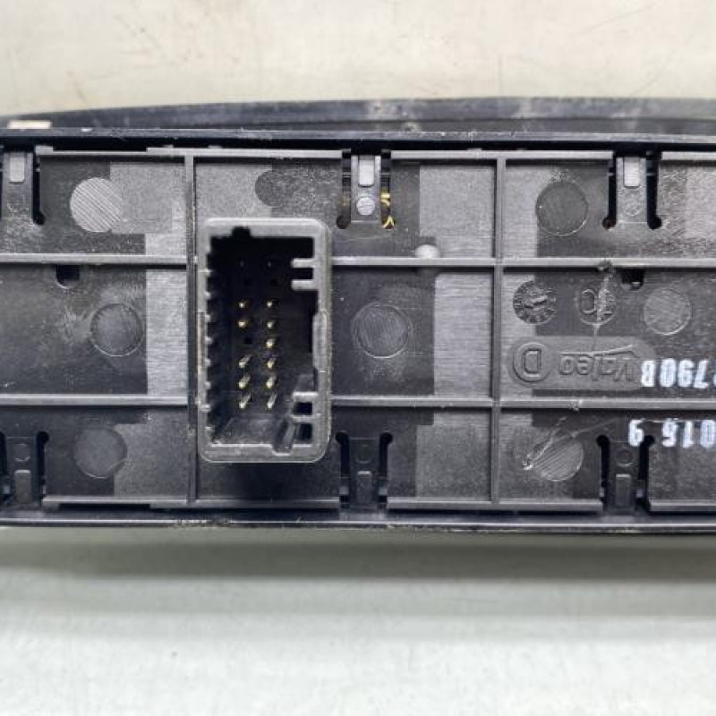 Interrupteur de leve vitre avant gauche RENAULT SCENIC 3 Photo n°4