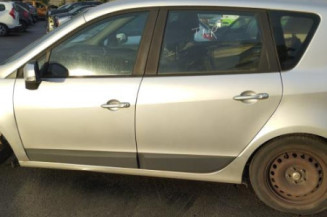 Serrure avant gauche RENAULT SCENIC 3