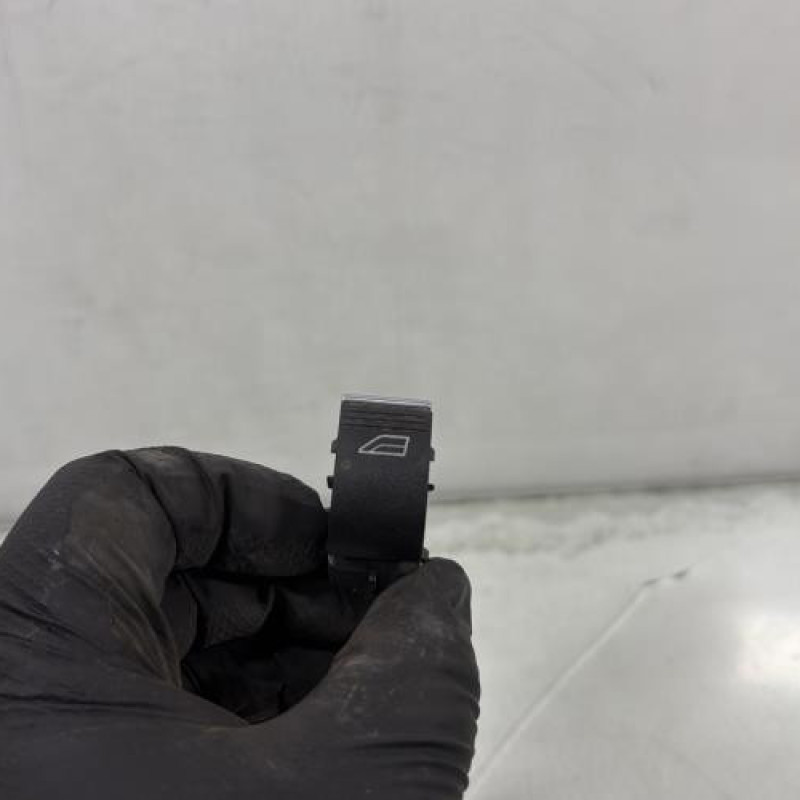 Interrupteur de leve vitre avant droit FORD KUGA 2 Photo n°1