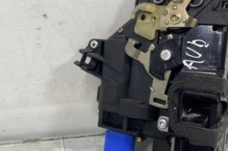 Serrure avant droit VOLKSWAGEN POLO 4 Photo n°1