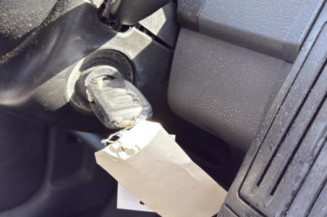 Serrure avant droit VOLKSWAGEN POLO 4